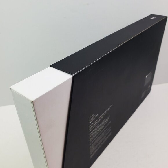 Microsoft Surface Tablet 32GB Windows RT 1516 Dark Titanium NIB Sealed - Picture 11 of 12